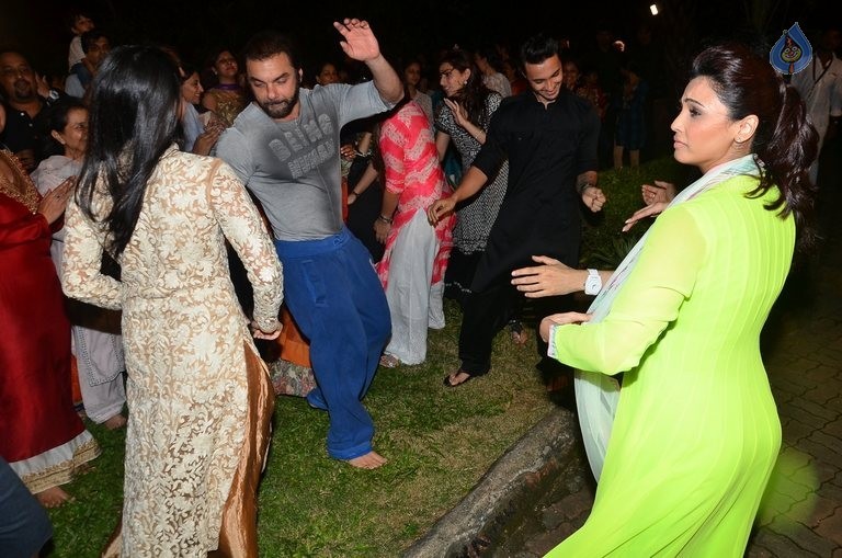 Bollywood Celebrities at Ganpati Visarjan - 1 / 48 photos