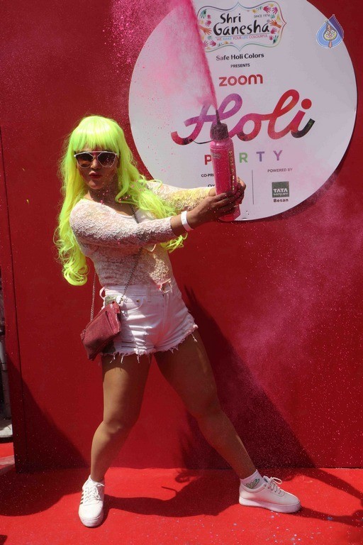 Bollywood Celebrities at Holi Celebrations - 4 / 84 photos