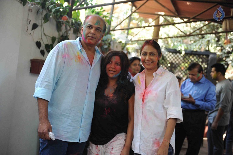 Bollywood Celebrities at Holi Celebrations - 47 / 84 photos