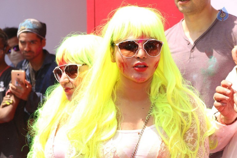 Bollywood Celebrities at Holi Celebrations - 76 / 84 photos