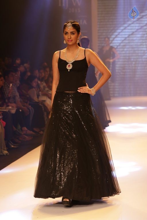Bollywood Celebrities at IIJW 2015 Fashion Show 1 - 39 / 81 photos