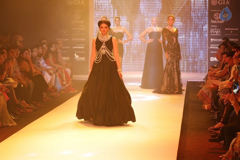 Bollywood Celebrities at IIJW 2015 Fashion Show 1 - 74 / 81 photos