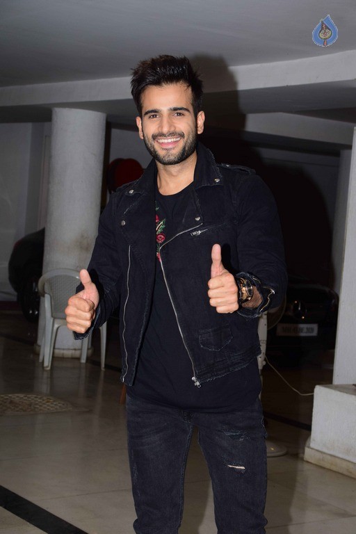 Bollywood Celebrities at Karan Johar Party - 3 / 52 photos