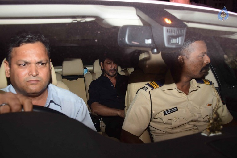 Bollywood Celebrities at Karan Johar Party - 25 / 52 photos
