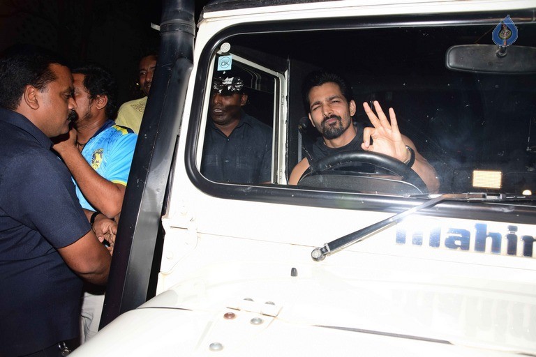 Bollywood Celebrities at Karan Johar Party - 40 / 52 photos