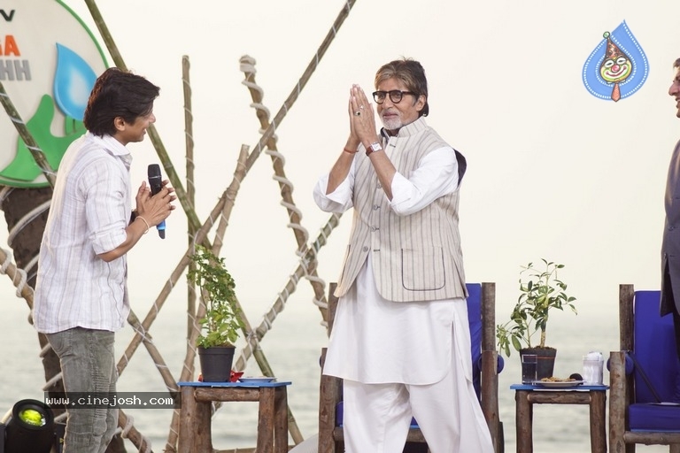 Bollywood Celebrities at Rashtriya Swachhta Diwas - 28 / 35 photos