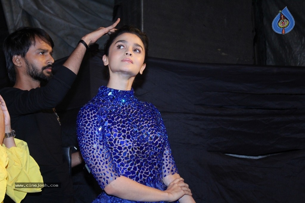 Bollywood Celebrities at Zee Cine Awards 2018 Set 1 - 29 / 63 photos