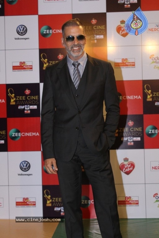Bollywood Celebrities at Zee Cine Awards 2018 Set 1 - 58 / 63 photos