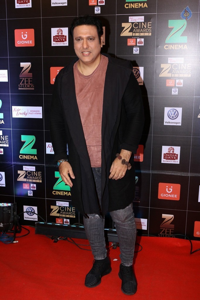 Bollywood Celebrities at Zee Cine Awards Red Carpet - 74 / 92 photos
