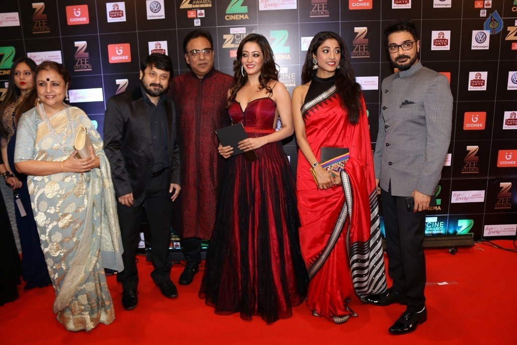 Bollywood Celebrities at Zee Cine Awards Red Carpet - 89 / 92 photos