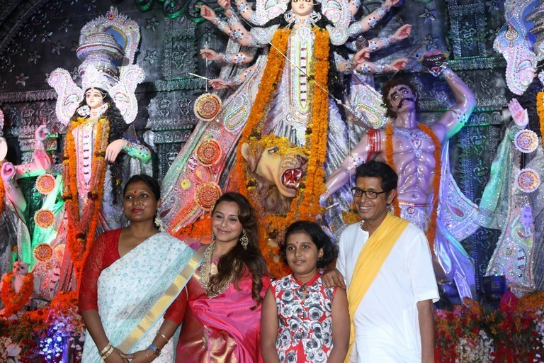 Bollywood Celebrities Attend Durga Pooja - 2 / 41 photos