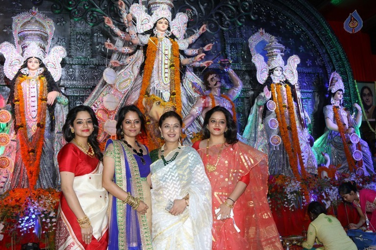Bollywood Celebrities Attend Durga Pooja - 16 / 41 photos