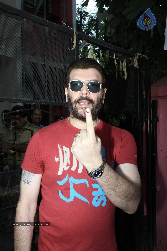 Bollywood Celebrities Cast Their Votes - 24 / 121 photos