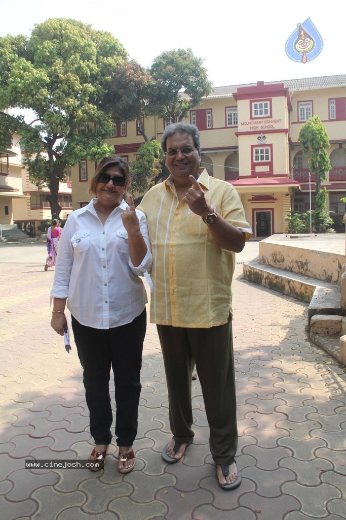 Bollywood Celebrities Cast Their Votes - 25 / 121 photos