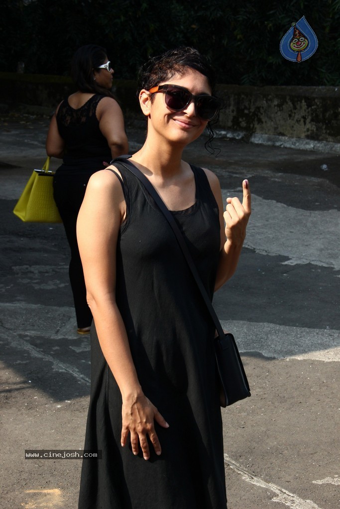 Bollywood Celebrities Cast Their Votes - 60 / 121 photos