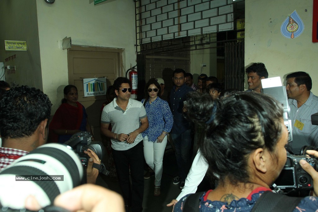 Bollywood Celebrities Cast Their Votes - 66 / 121 photos