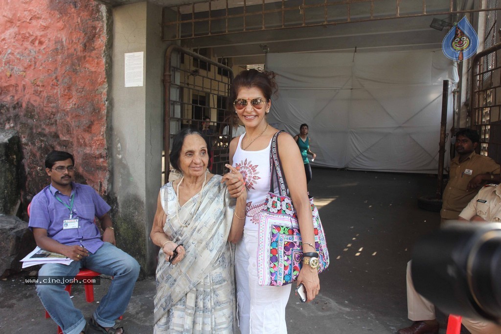 Bollywood Celebrities Cast Their Votes - 68 / 121 photos