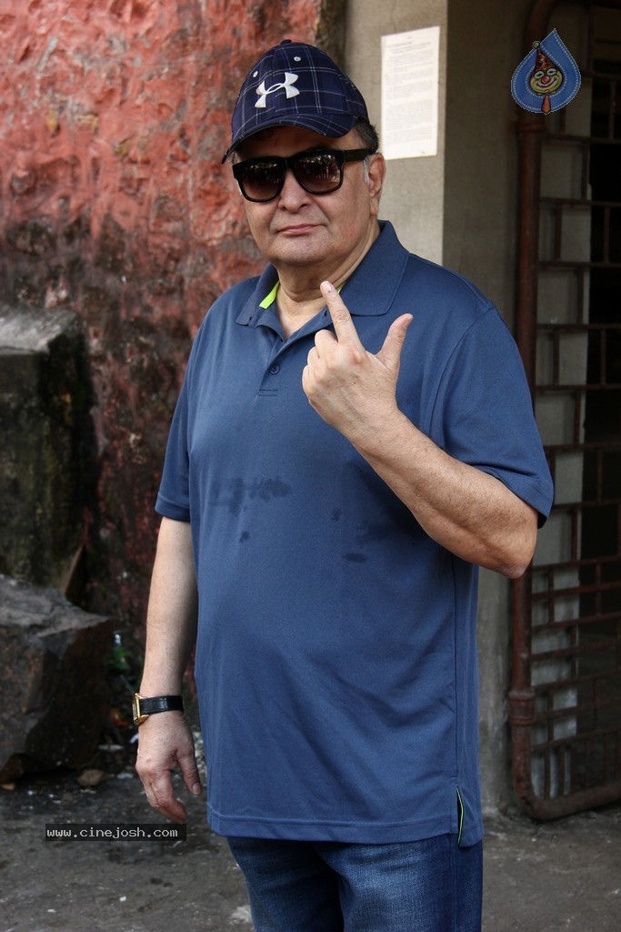 Bollywood Celebrities Cast Their Votes - 87 / 121 photos