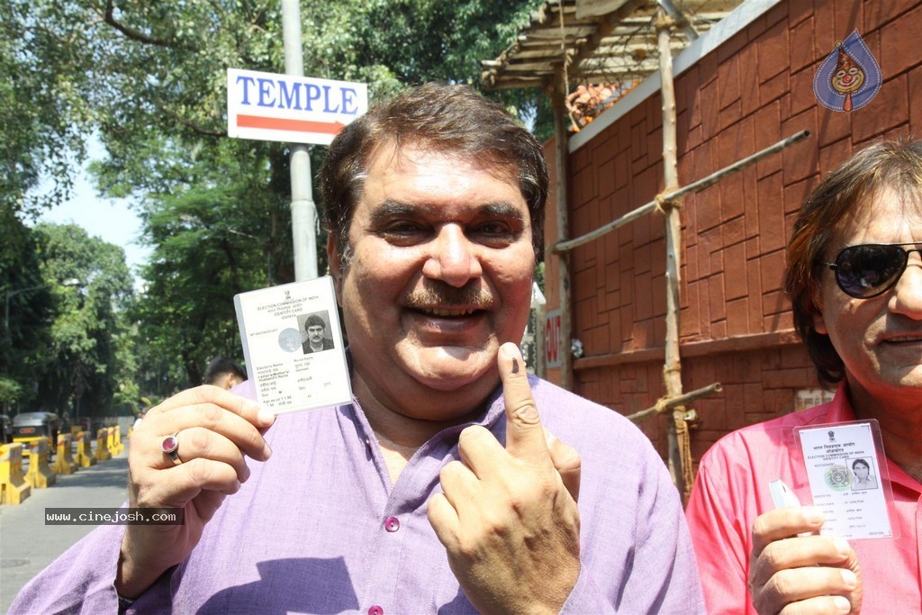 Bollywood Celebrities Cast Their Votes - 89 / 121 photos