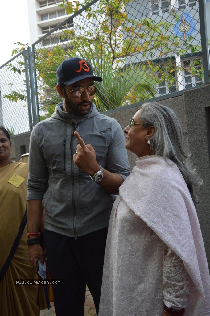 Bollywood Celebrities Cast Their Votes - 93 / 121 photos