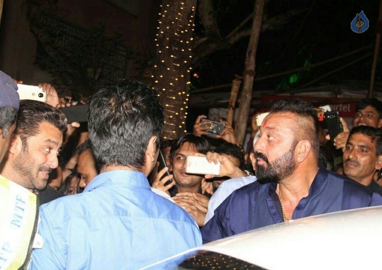 Bollywood Celebrities Celebrates Ganesh Chaturthi Photos - 18 / 53 photos
