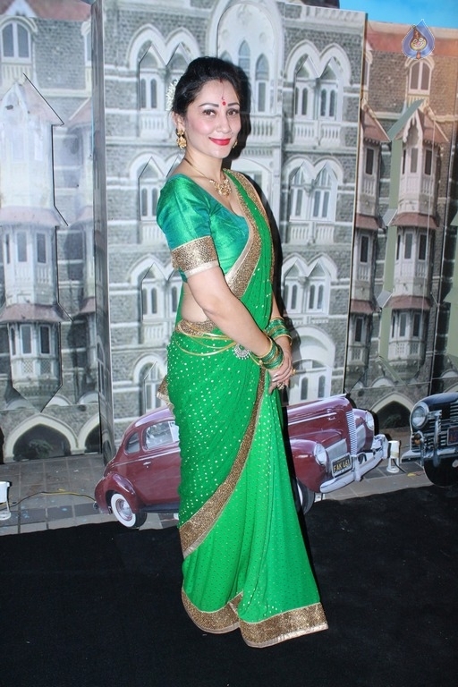 Bollywood Celebrities Celebrates Ganesh Chaturthi Photos - 48 / 53 photos