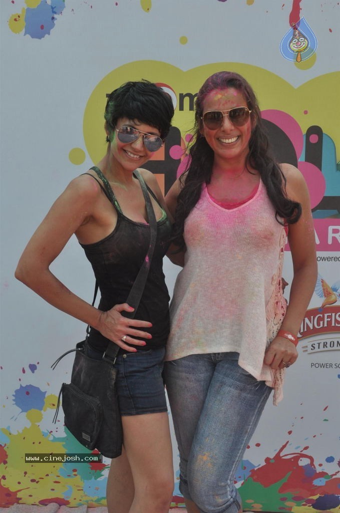Bollywood Celebrities Celebrates Holi - 13 / 178 photos