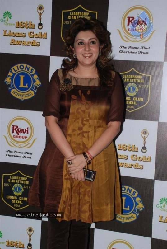 Bollywood Celebs At 16th Lions Gold Awards Function - 4 / 70 photos