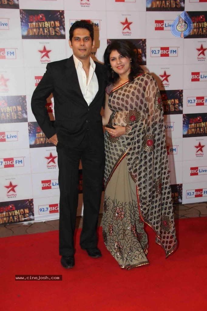 Celebs at Big Television Awards - 13 / 41 photos