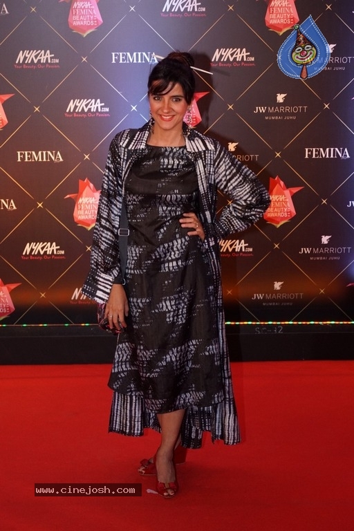 Bollywood Celebs At Femina Beauty Awards 2018 - 31 / 45 photos