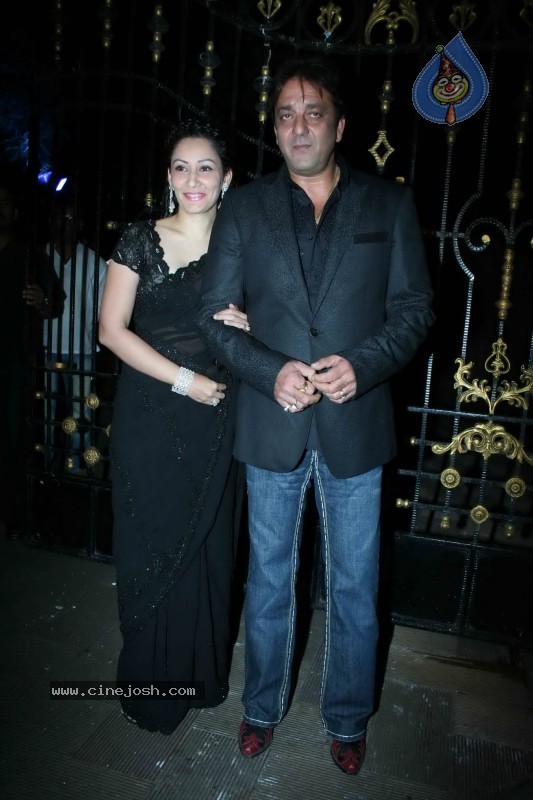 Bollywood Celebs at Sanjay Dutt's Wedding Anniversary Party - 31 / 42 photos