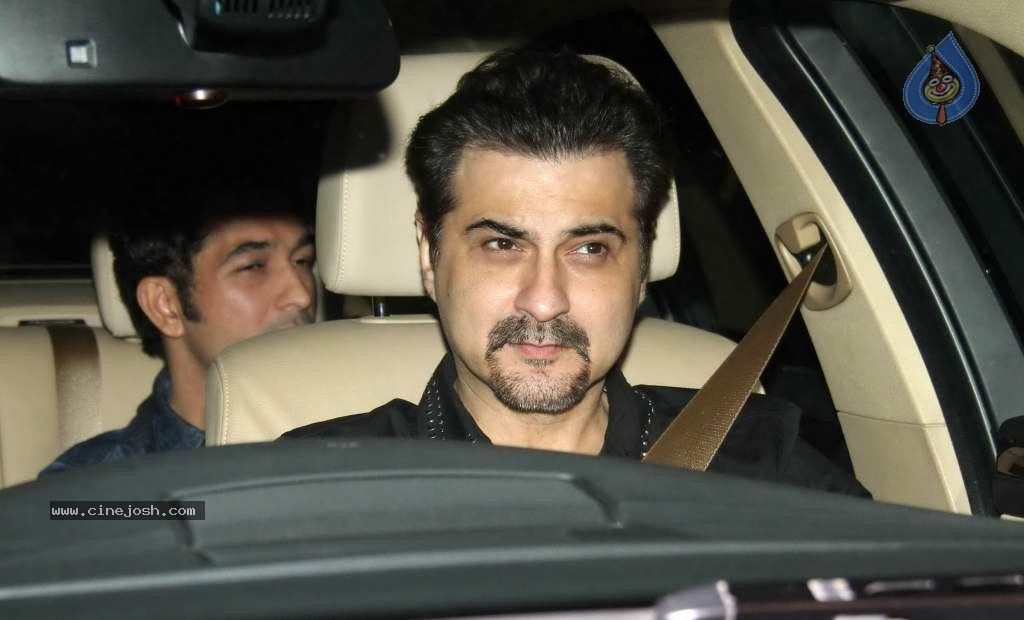 Celebs at Shilpa Shetty Birthday Party  - 59 / 80 photos