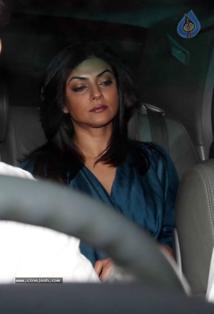 Celebs at Shilpa Shetty Birthday Party  - 60 / 80 photos
