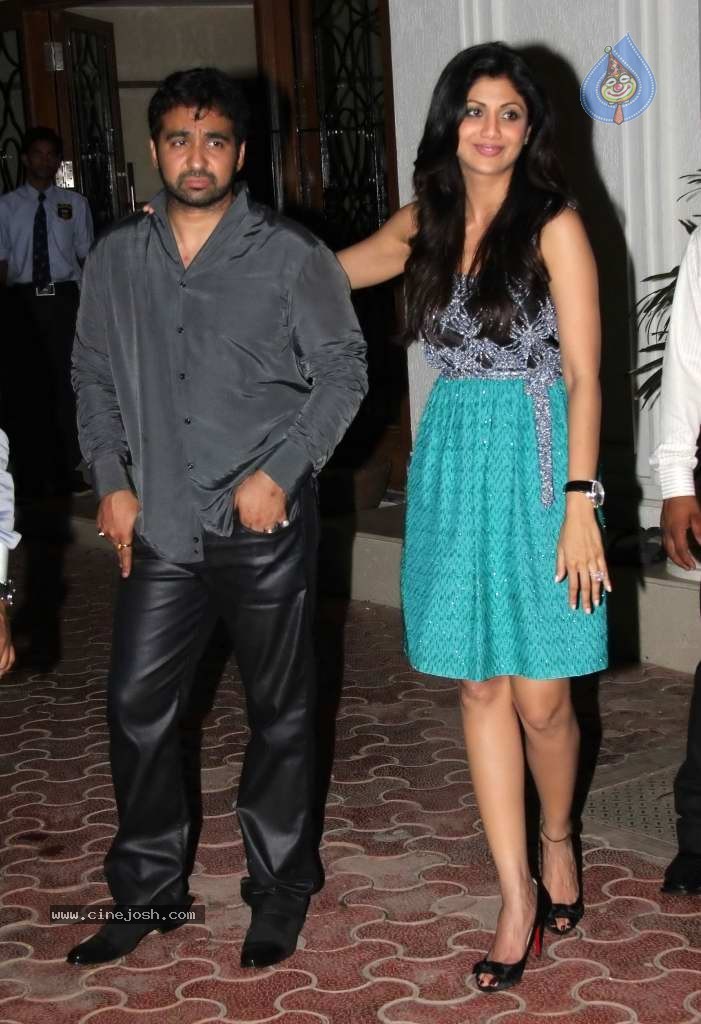 Celebs at Shilpa Shetty Birthday Party  - 61 / 80 photos