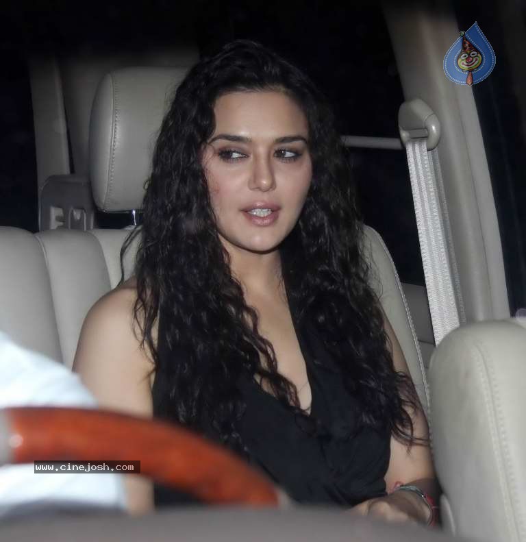 Celebs at Shilpa Shetty Birthday Party  - 74 / 80 photos