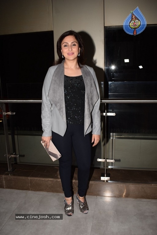 Bollywood Celebs At Special Screening Of Aiyaary - 6 / 17 photos