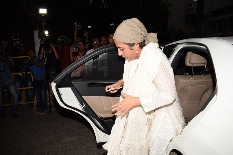 Sridevi Death- Celebs Visit Anil Kapoor Set 1 - 2 / 21 photos