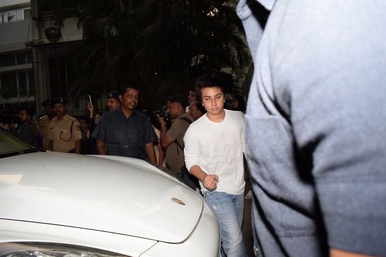 Sridevi Death- Celebs Visit Anil Kapoor Set 1 - 3 / 21 photos