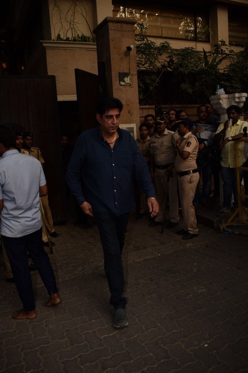 Sridevi Death- Celebs Visit Anil Kapoor Set 1 - 9 / 21 photos