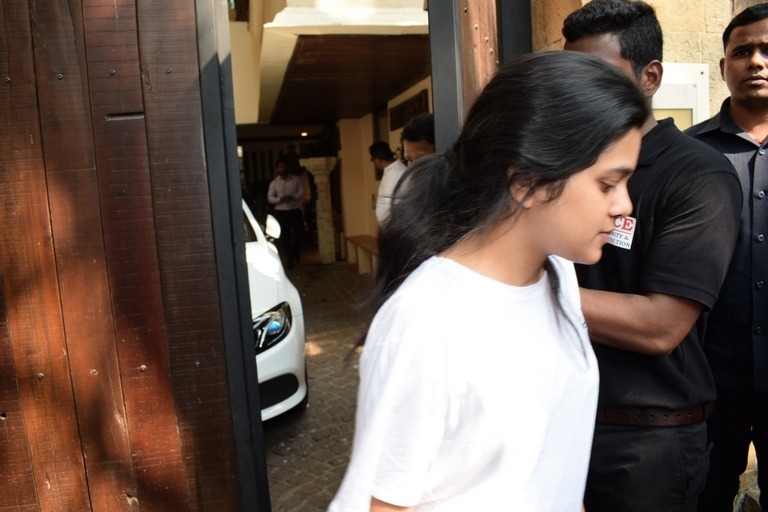 Sridevi Death- Celebs Visit Anil Kapoor Set 1 - 11 / 21 photos