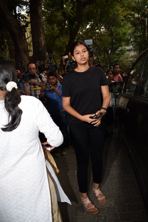 Sridevi Death- Celebs Visit Anil Kapoor Set 1 - 16 / 21 photos