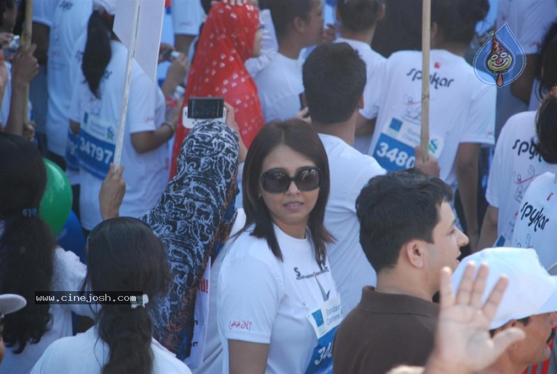 Bollywood Runs For 7th Standard Chartered Mumbai Marathon - 6 / 36 photos