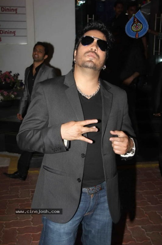 Bollywood Stars at Big IMA Awards - 57 / 96 photos