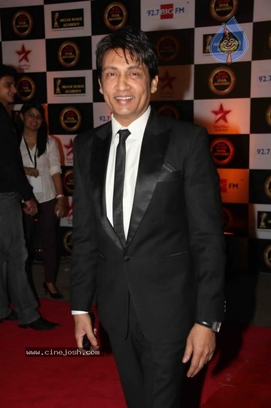 Bollywood Stars at Big IMA Awards - 82 / 96 photos