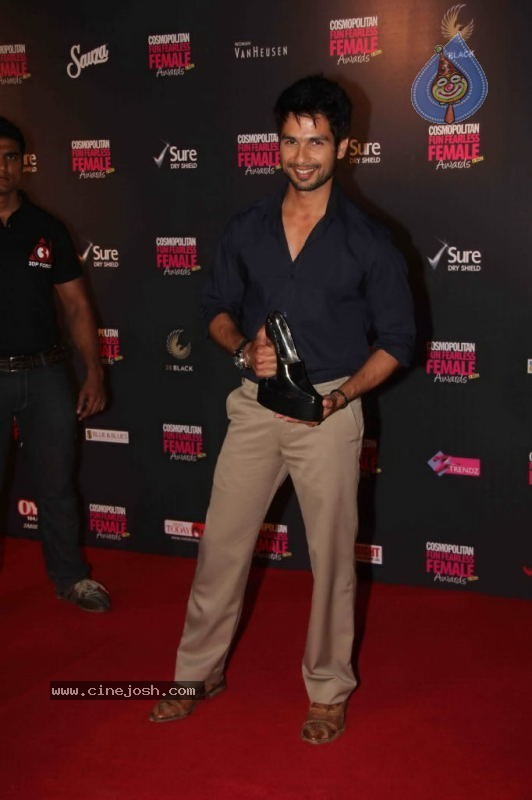 Bollywood Stars at Cosmopolitan Awards - 20 / 100 photos