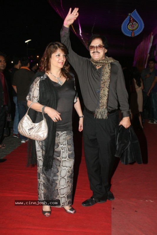 Bollywood Stars At Dulha Mil Gaya Premiere Show - 56 / 78 photos