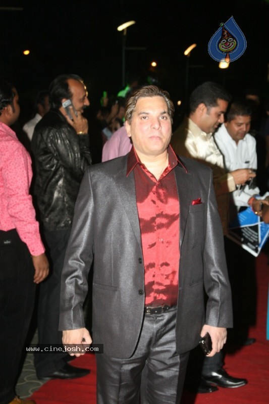 Bollywood Stars At Dulha Mil Gaya Premiere Show - 78 / 78 photos