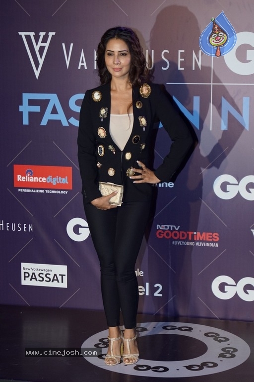 Bollywood Stars at GQ Fashion Nights 2017 - 9 / 21 photos