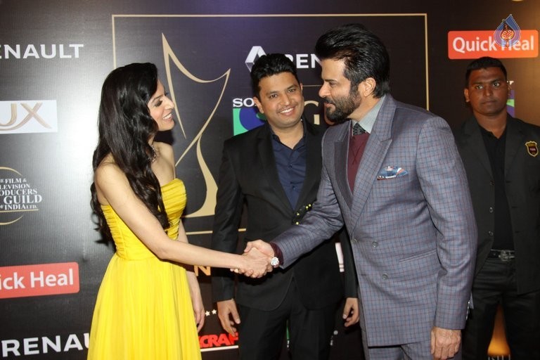 Bollywood Stars at Guild Film Awards 2015 - 36 / 42 photos