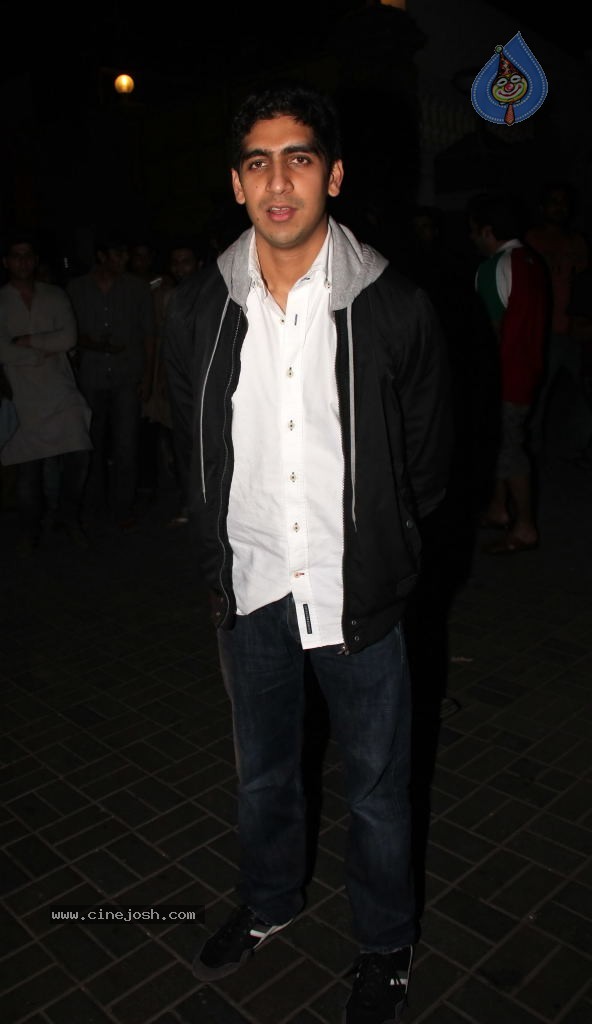 Bollywood Stars at Karan Johar Birthday Bash - 3 / 72 photos